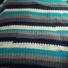 Load image into Gallery viewer, Turquoise and Grey wattle stitch throw blanket.
